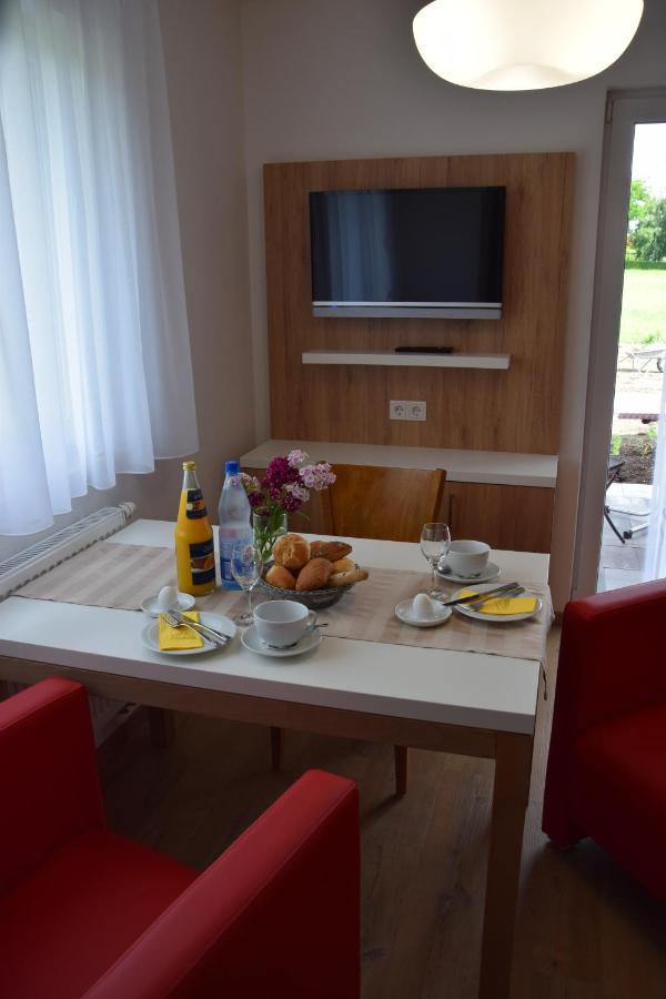 Hofmann'S Apartements & Ferienwohnungen Oberdachstetten Esterno foto