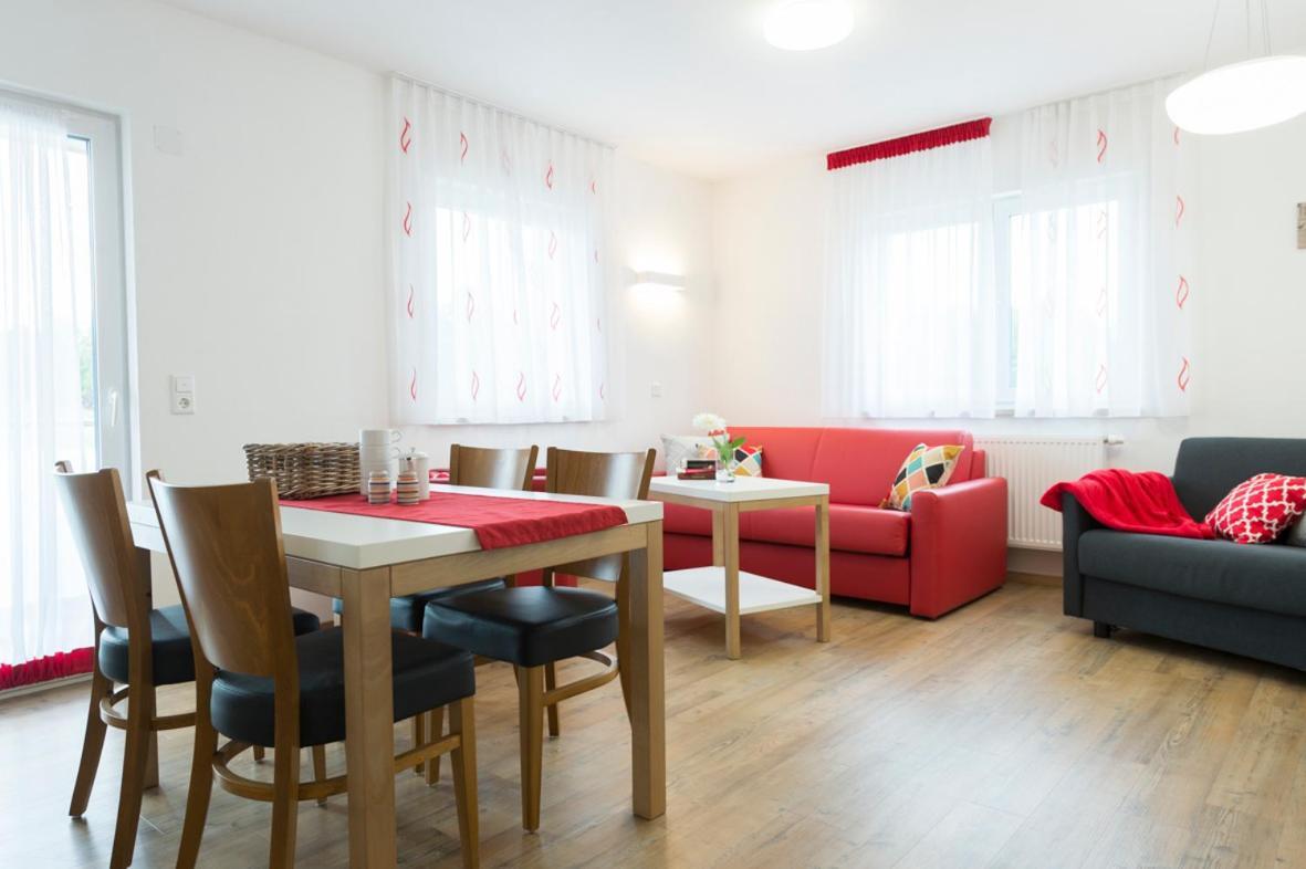 Hofmann'S Apartements & Ferienwohnungen Oberdachstetten Esterno foto